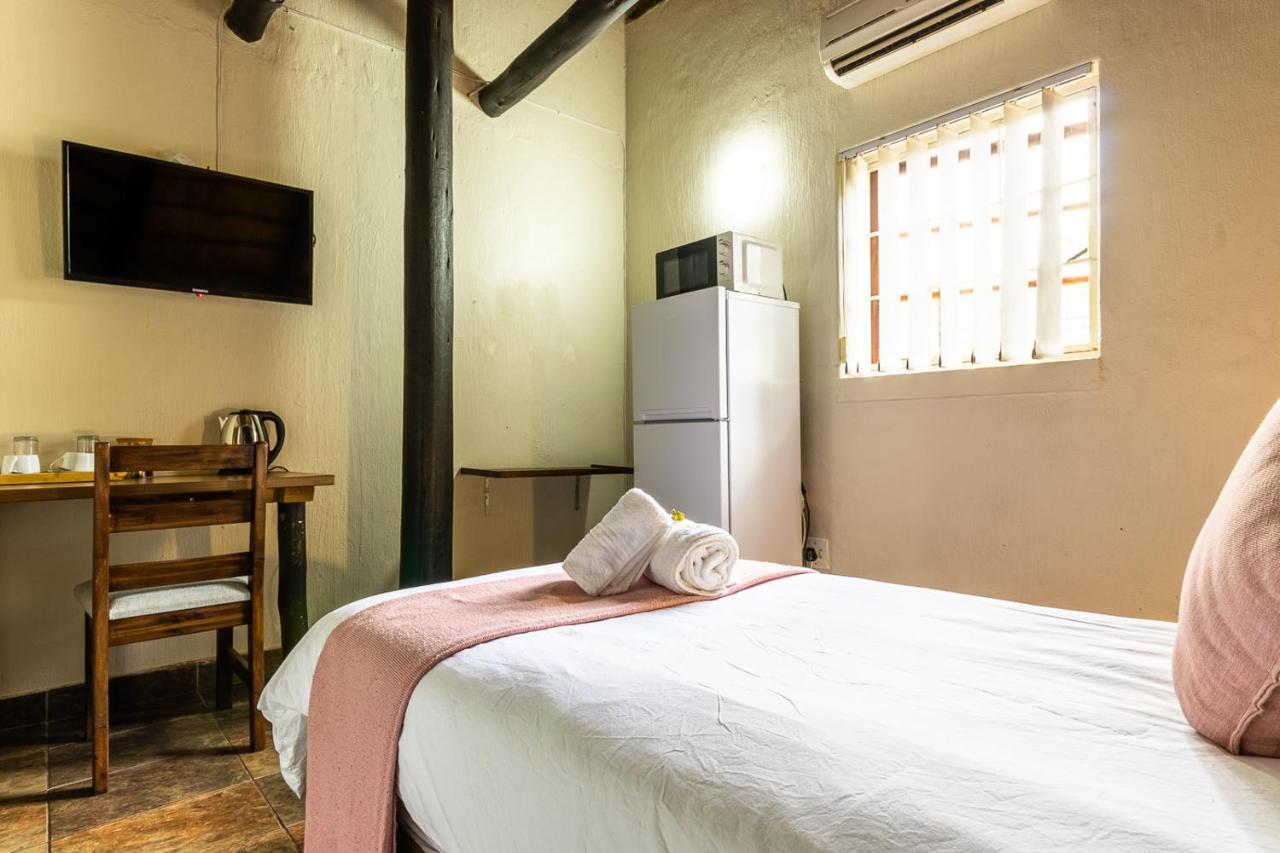Nyathi Lodge Richards Bay Exterior foto